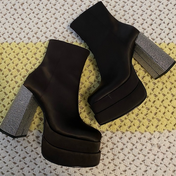 Party/Going Out Heels! - Picture 3 of 4